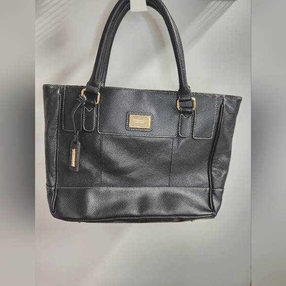 Cute Black Leather Tiganello bag - Picture 1 of 11